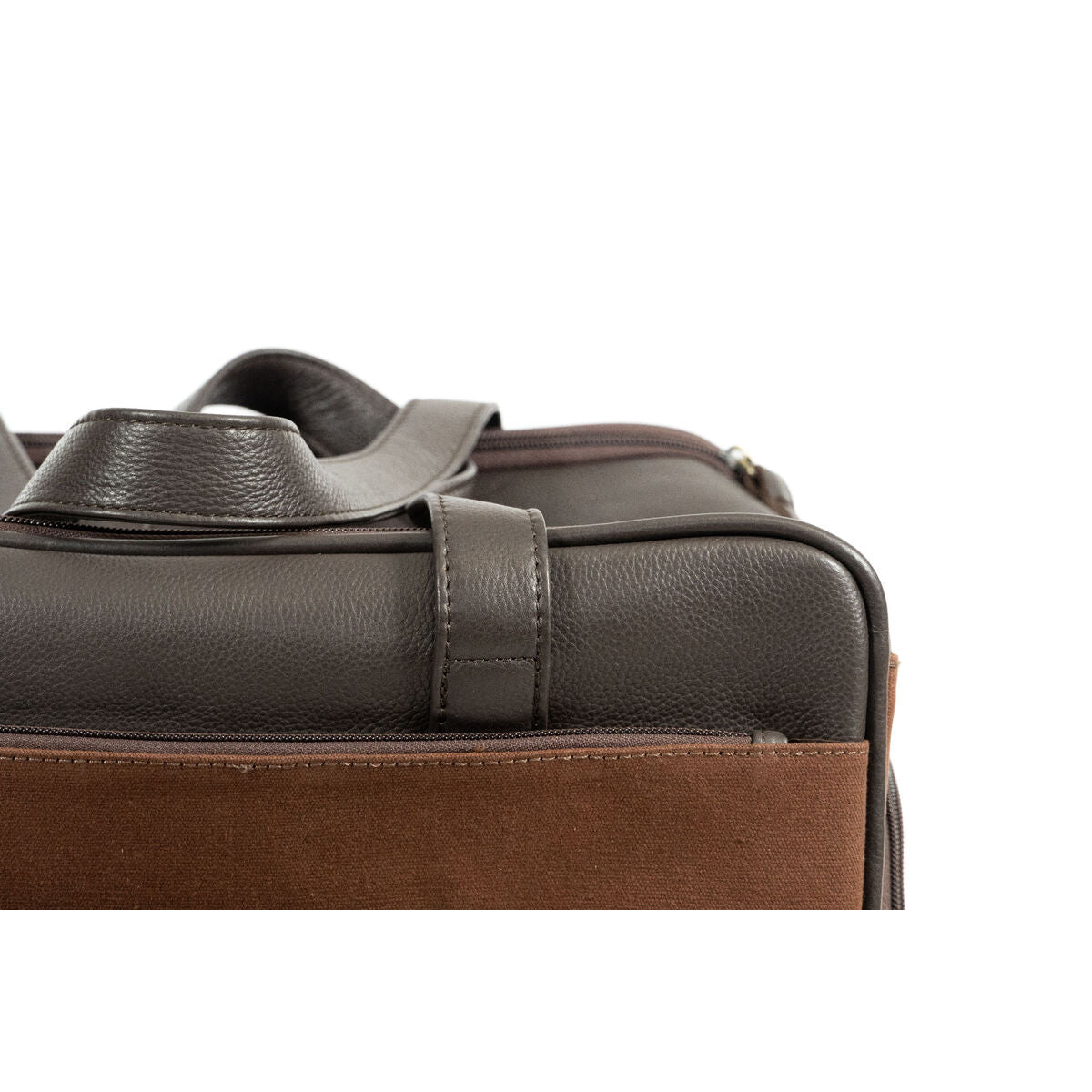 V4H97B6B914DA24543D3F2E2DFE2ADE3A53R5658889P4